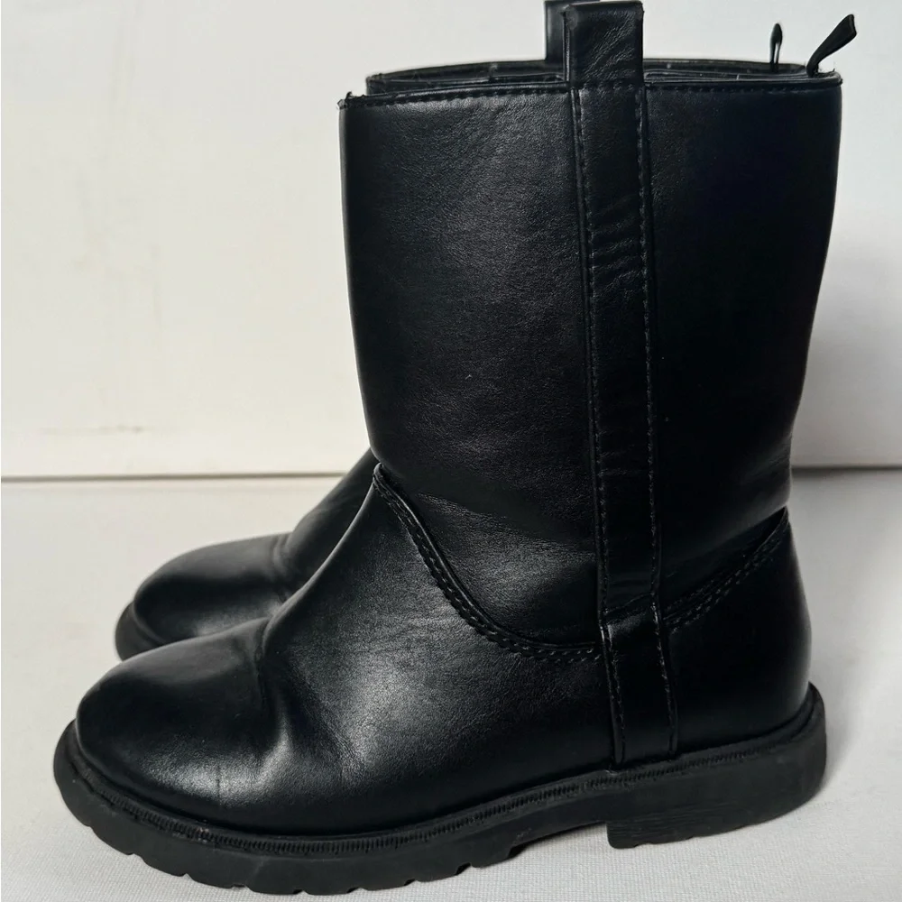 Old Navy sleek sturdy